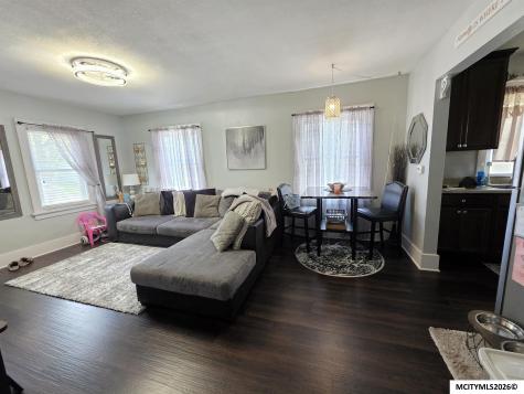 1008 N Georgia Mason City IA 50401
