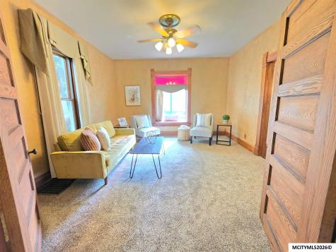 424 8th SE Mason City IA 50401