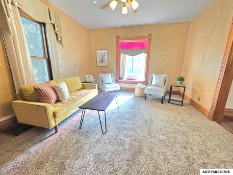 424 8th SE Mason City IA 50401