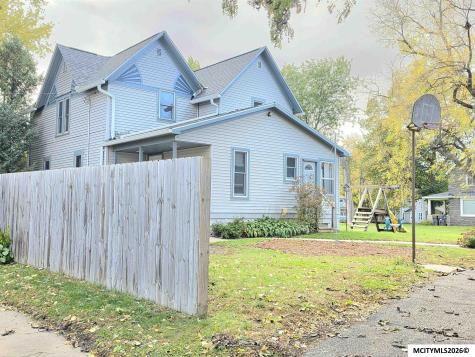 424 8th SE Mason City IA 50401