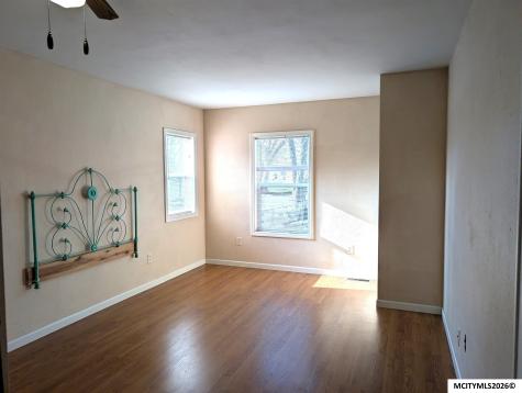 832 9th NE Mason City IA 50401