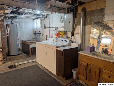 832 9th NE Mason City IA 50401