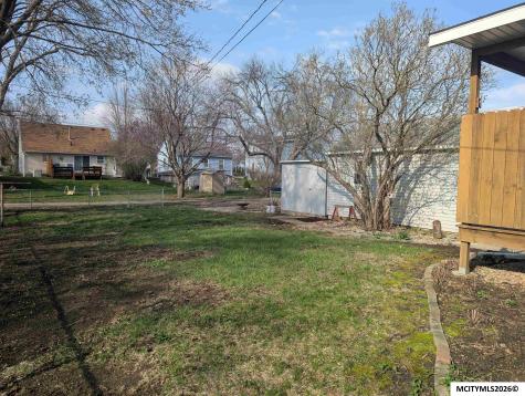 832 9th NE Mason City IA 50401