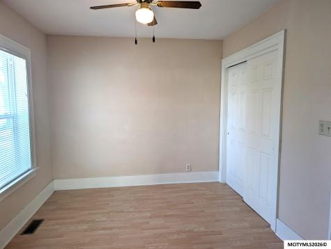 832 9th NE Mason City IA 50401