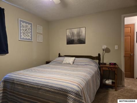 1006 N Taylor Mason City IA 50401