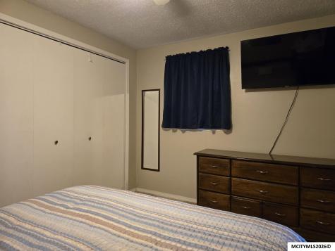 1006 N Taylor Mason City IA 50401