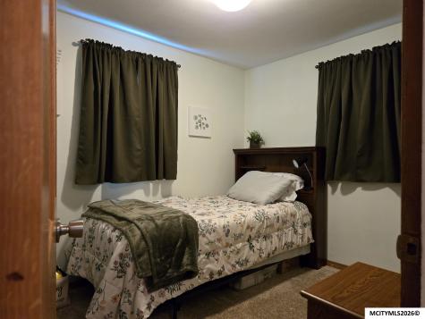 1006 N Taylor Mason City IA 50401