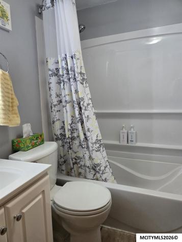 1006 N Taylor Mason City IA 50401