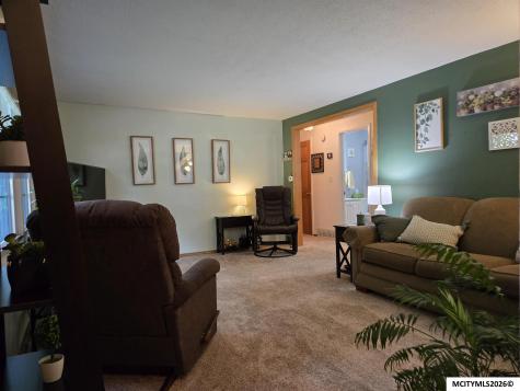 1006 N Taylor Mason City IA 50401