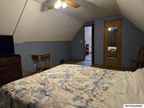 1006 N Taylor Mason City IA 50401