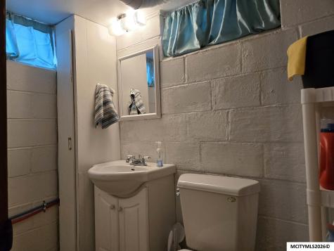 1006 N Taylor Mason City IA 50401