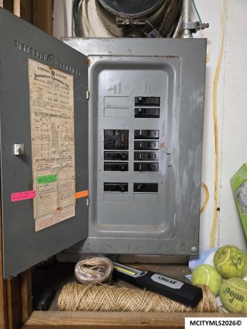 1006 N Taylor Mason City IA 50401