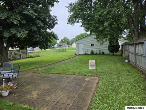 1006 N Taylor Mason City IA 50401