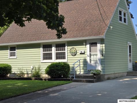 1006 N Taylor Mason City IA 50401
