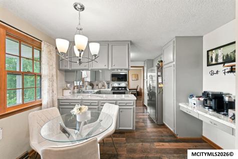 109 Lakeview Drive Mason City IA 50401
