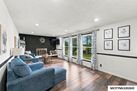 109 Lakeview Drive Mason City IA 50401