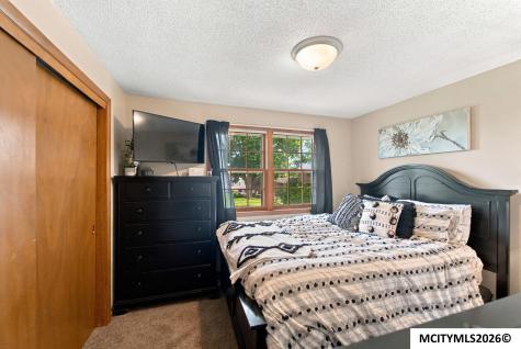 109 Lakeview Drive Mason City IA 50401