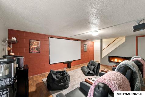109 Lakeview Drive Mason City IA 50401
