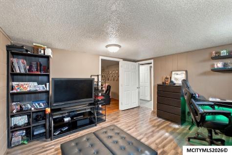 109 Lakeview Drive Mason City IA 50401