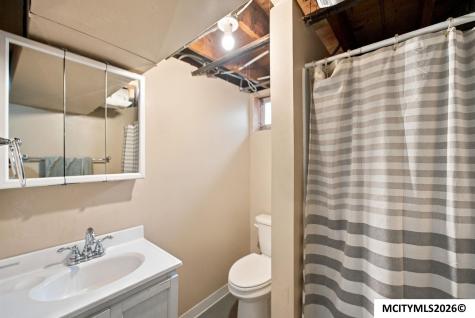 109 Lakeview Drive Mason City IA 50401
