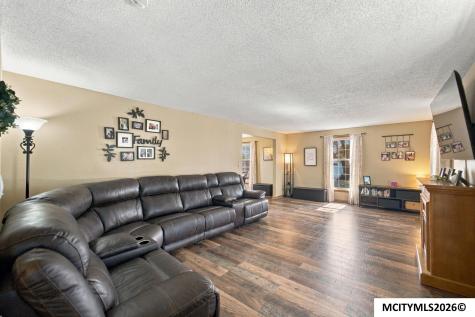 109 Lakeview Drive Mason City IA 50401