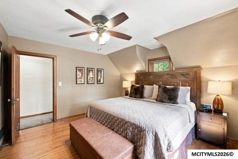 23 S Virginia Mason City IA 50401