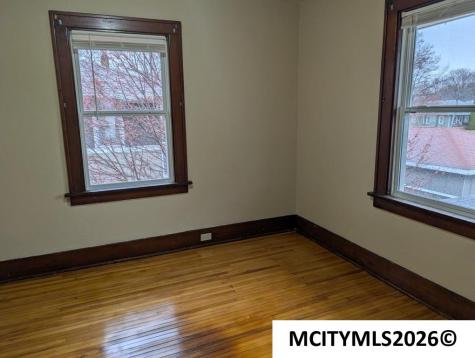 7 S Louisiana Mason City IA 50401