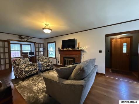 115 S Kentucky Mason City IA 50401