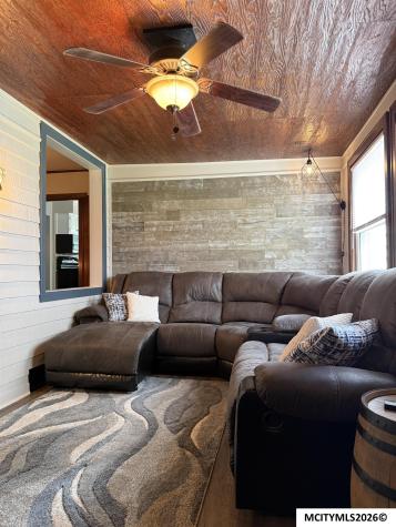 115 S Kentucky Mason City IA 50401