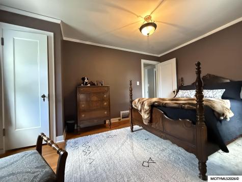 115 S Kentucky Mason City IA 50401