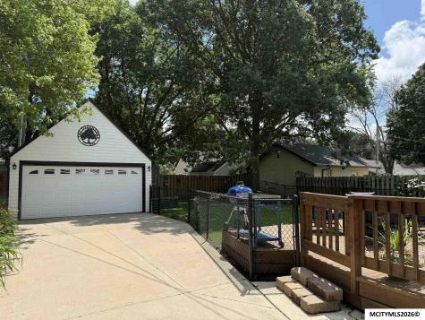 115 S Kentucky Mason City IA 50401
