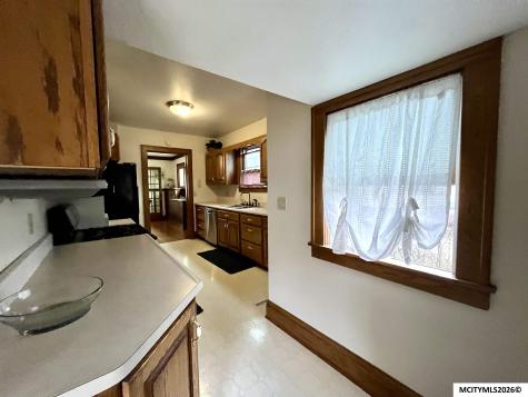 233 7th NW Mason City IA 50401