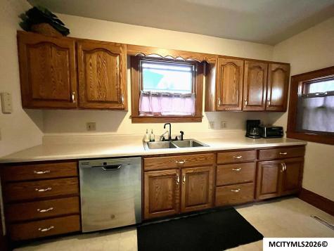 233 7th NW Mason City IA 50401