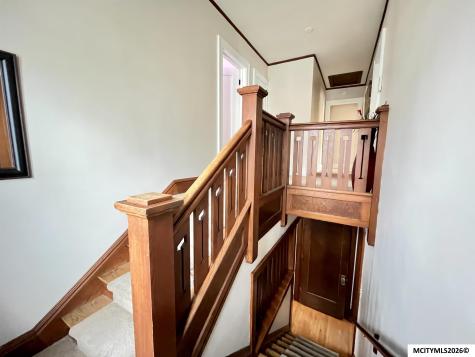 233 7th NW Mason City IA 50401