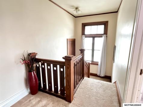 233 7th NW Mason City IA 50401