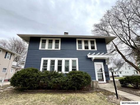 233 7th NW Mason City IA 50401