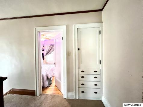 233 7th NW Mason City IA 50401