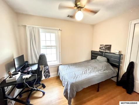 233 7th NW Mason City IA 50401
