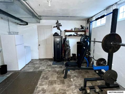 233 7th NW Mason City IA 50401