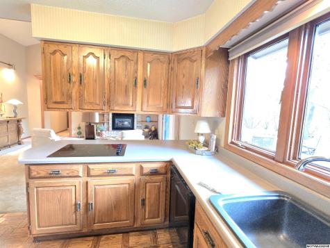 925 Briarstone Drive Mason City IA 50401