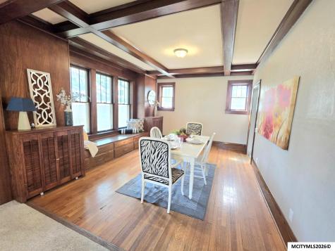 213 10th Street NW Mason City IA 50401
