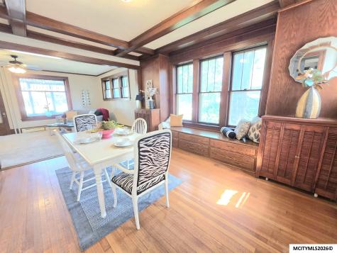 213 10th Street NW Mason City IA 50401