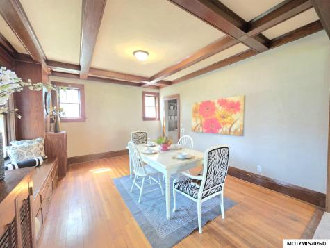 213 10th Street NW Mason City IA 50401