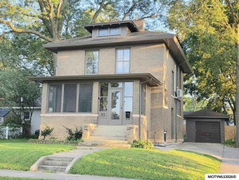 213 10th Street NW Mason City IA 50401