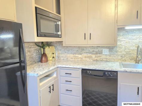 213 10th Street NW Mason City IA 50401