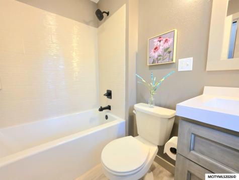 213 10th Street NW Mason City IA 50401