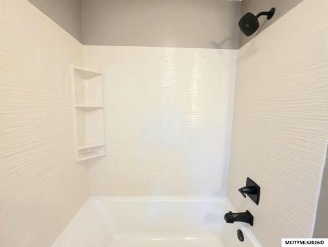 213 10th Street NW Mason City IA 50401