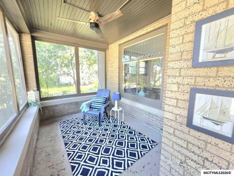213 10th Street NW Mason City IA 50401