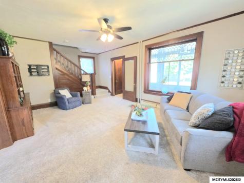 213 10th Street NW Mason City IA 50401