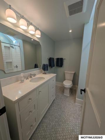 1017 1st NW Mason City IA 50401